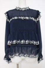 画像1: axes femme NOSTALGIE / 刺繍ティアードブラウス M 紺 Y-26-07-07-040-AX-BL-SZ-ZY (1)