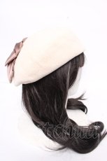 画像4: axes femme / リボン付きモールニットベレー  生成り Y-26-07-15-026-AX-AC-SZ-ZY (4)