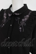 画像3: axes femme / リボン付ローズ刺繍ブラウス  黒 Y-26-07-16-003-AX-TO-SZ-ZY (3)
