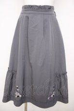 画像1: axes femme / 花刺繍入り切替フレアスカート M グレー Y-26-07-18-095-AX-SK-SZ-ZY (1)