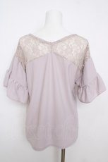 画像2: axes femme / ヨークレース変型袖プルオーバー  ラベンダー Y-26-07-18-013-AX-BL-SZ-ZY (2)