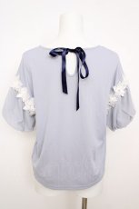 画像2: axes femme / フラワーレースパフ袖リブプルオーバー M サックス Y-26-07-18-027-AX-TO-SZ-ZY (2)