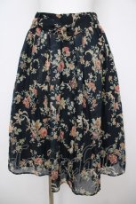 画像1: axes femme / バックシャン花柄スカート M 黒 Y-26-07-23-066-AX-SK-SZ-ZY (1)