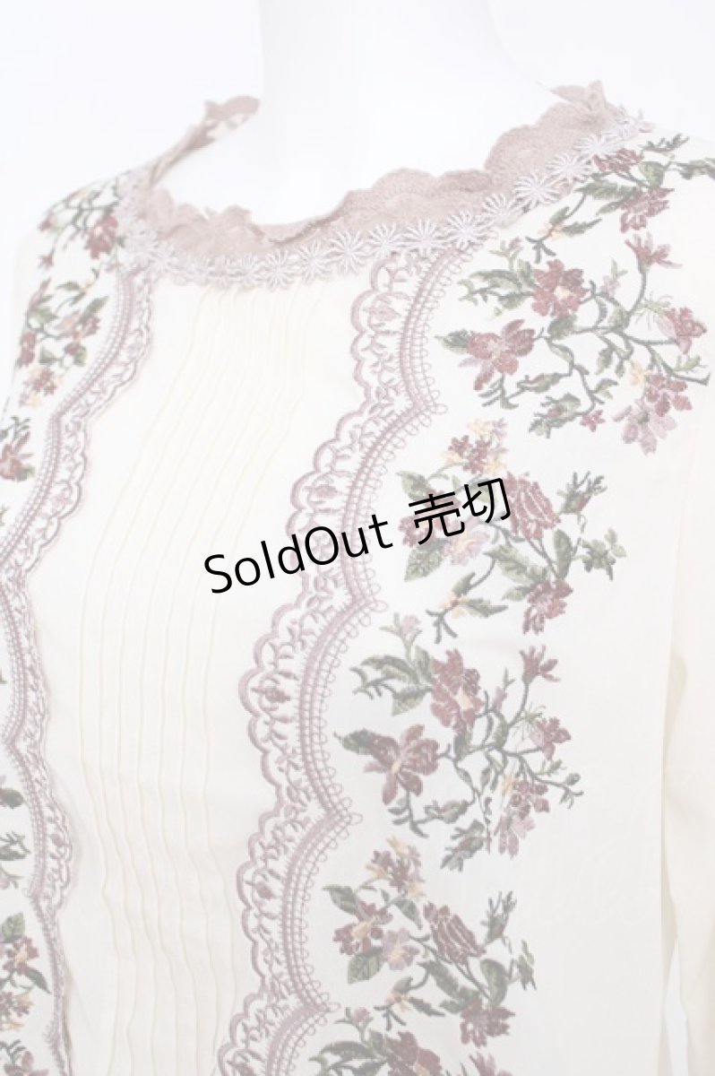 画像3: axes femme / ミュルーズ染織美術館コラボ/刺繍入りフレア袖ブラウス M 生成り Y-26-07-24-040-AX-BL-SZ-ZS (3)