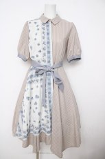 画像1: axes femme / スカーフ切替シャツワンピース M ベージュ Y-26-07-24-095-AX-OP-SZ-ZY (1)