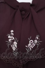 画像3: axes femme / 刺繍入りボータイブラウス M ワイン Y-26-07-24-034-AX-BL-SZ-ZY (3)