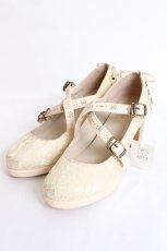 画像1: axes femme / クロスベルトレースパンプス L 生成り Y-26-07-25-012-AX-SH-SZ-ZY (1)