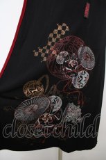 画像4: Ozz oneste / 狐面プリント刺繍スリットチュニック  黒×赤 Y-26-07-27-116-OO-TO-SZ-ZY (4)