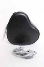 画像2: axes femme POETIQUE / ロゴプレートハートポシェット  黒 Y-26-07-28-069-AX-BG-SZ-ZY (2)