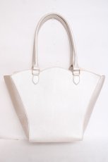画像2: axes femme kawaii / パールシェルトートバッグ  ベージュ Y-26-07-28-010-AX-BG-SZ-ZY (2)