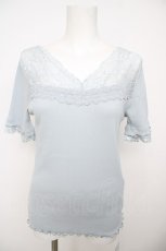画像1: axes femme / 透けレースVネックインナー M サックス Y-26-07-29-146-AX-TO-SZ-ZY (1)
