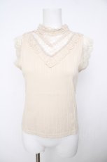 画像1: axes femme / Vネックレース重ねプルオーバー M キナリ Y-26-07-29-155-AX-TO-SZ-ZY (1)