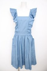 画像1: axes femme / デニム風フリルエプロン  ブルー Y-26-07-31-164-AX-TO-SZ-ZY (1)