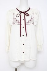 画像1: axes femme / クラシカル刺繍七分袖ブラウス  生成り Y-26-08-02-061-AX-BL-SZ-ZY (1)