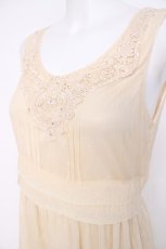 画像3: axes femme / タック使いスパーク楊柳ワンピース M キナリ Y-26-08-02-121-AX-OP-SZ-ZY (3)