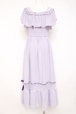 画像2: axes femme POETIQUE / オフショルフリルロングワンピース  ラベンダー Y-26-08-02-133-AX-OP-SZ-ZY (2)
