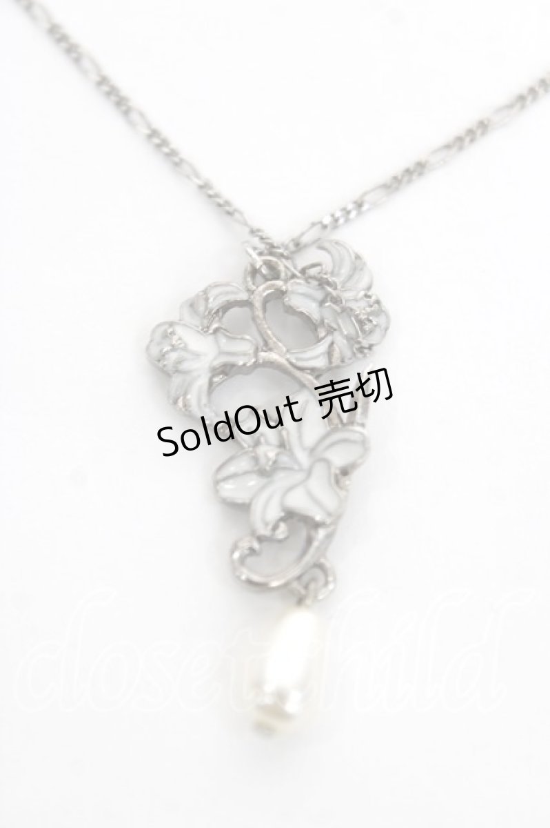 画像1: axes femme / ユリモチーフネックレス  シルバー Y-26-08-04-123-AX-AC-SZ-ZY (1)