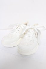 画像1: axes femme POETIQUE / サテンリボンスニーカー L 白 Y-26-08-07-046-AX-SH-SZ-ZY (1)