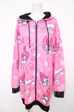 画像1: NieR Clothing / LONG LENGTH ZIP OUTER【マイメロディ×NieRちゃん】 F ピンク Y-26-08-07-110-PU-TO-SZ-ZY (1)