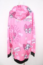 画像2: NieR Clothing / LONG LENGTH ZIP OUTER【マイメロディ×NieRちゃん】 F ピンク Y-26-08-07-110-PU-TO-SZ-ZY (2)