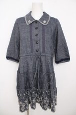 画像1: axes femme / 編み上げデザイン刺繍入りワンピース M グレー Y-26-08-07-127-AX-OP-SZ-ZY (1)