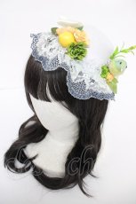画像1: GOTHIC HOLIC / 小鳥のコサージュミニハット  グレー Y-26-08-07-007-PU-AC-SZ-ZY (1)