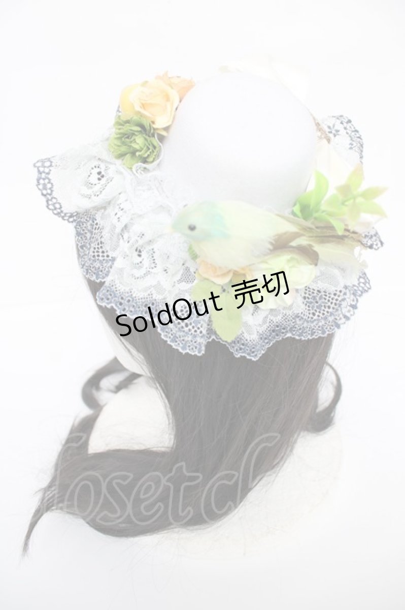 画像2: GOTHIC HOLIC / 小鳥のコサージュミニハット  グレー Y-26-08-07-007-PU-AC-SZ-ZY (2)
