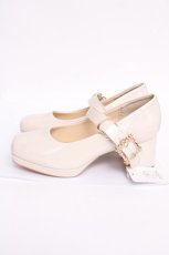 画像2: axes femme / アンティークバックルパンプス L 生成り Y-26-08-08-036-AX-SH-SZ-ZY (2)