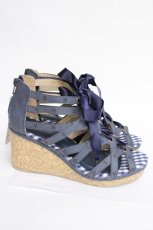 画像4: axes femme POETIQUE / フリルカットワークサンダル L コン Y-26-08-08-042-AX-SH-SZ-ZY (4)