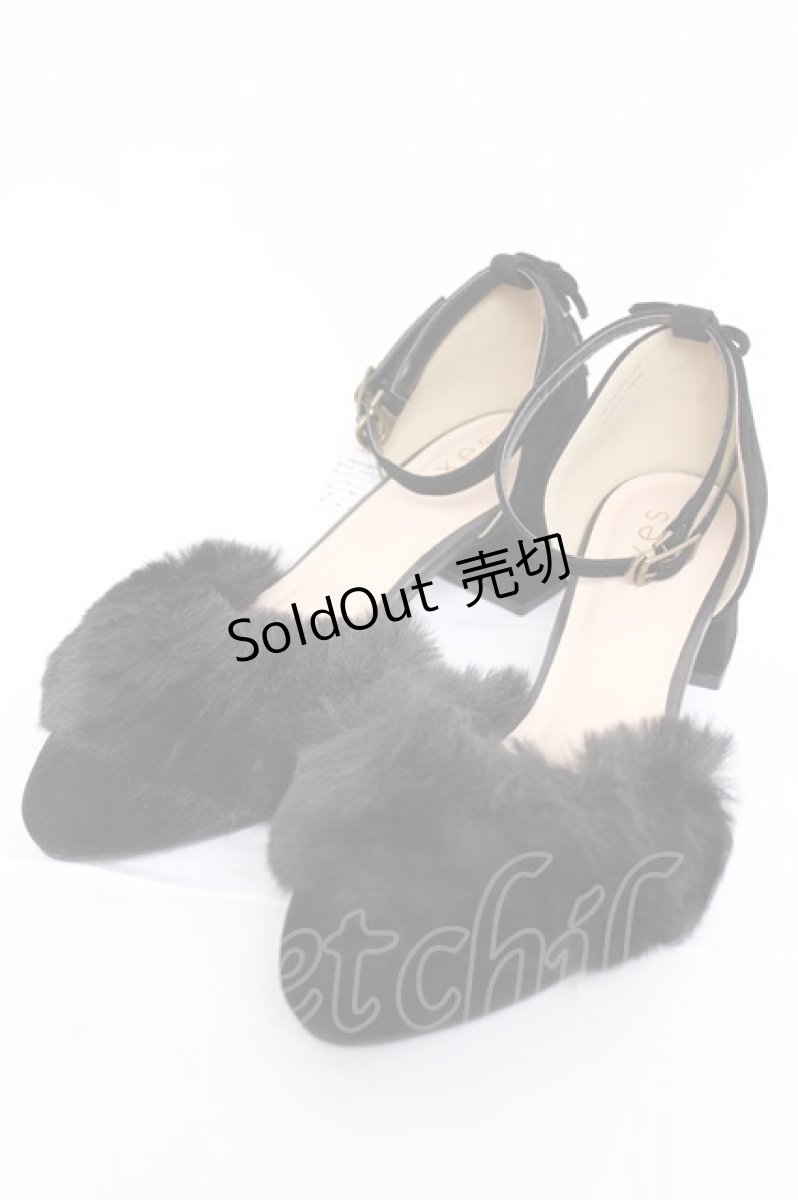画像1: axes femme / ストラップ付ファーパンプス L クロ Y-26-08-08-007-AX-SH-SZ-ZY (1)