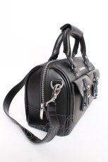 画像2: Dr.Martens （Getta Grip） / トップ ハンドル バッグ  ブラック Y-26-08-16-006-PU-BG-SZ-ZY (2)