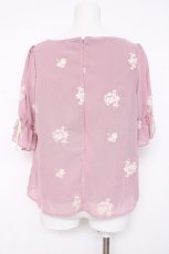 画像2: an another angelus / ブーケ刺繍プルブラウス  ピンク Y-26-08-20-083-CA-BL-SZ-ZT065 (2)