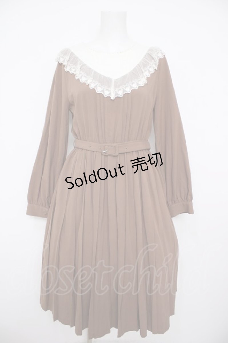 画像1: axes femme POETIQUE / ベルト付きプリーツワンピース M 茶 Y-26-08-24-056-AX-OP-SZ-ZI (1)
