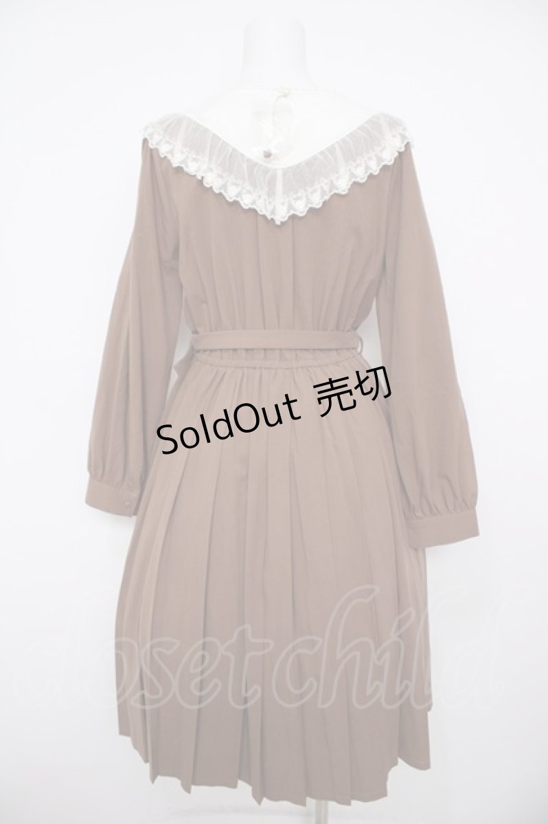 画像2: axes femme POETIQUE / ベルト付きプリーツワンピース M 茶 Y-26-08-24-056-AX-OP-SZ-ZI (2)