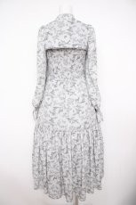 画像2: axes femme POETIQUE / トワルドジュイ風柄ワンピース M グレー Y-26-08-24-059-AX-OP-SZ-ZY (2)