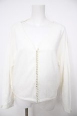 画像1: axes femme / パールデザインカットカーデ  白 Y-26-08-26-051-AX-TS-SZ-ZY (1)