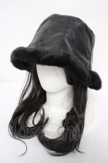 画像1: axes femme / リバーシブルファーバケハ  黒 Y-26-08-26-024-AX-AC-SZ-ZY (1)