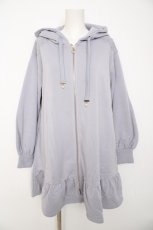 画像1: axes femme POETIQUE / 裾フリル裏起毛ロングパーカー M サックス Y-26-08-29-060-AX-TO-SZ-ZY (1)