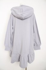 画像2: axes femme POETIQUE / 裾フリル裏起毛ロングパーカー M サックス Y-26-08-29-060-AX-TO-SZ-ZY (2)