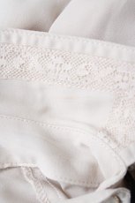 画像3: axes femme / レースケープリボン付半袖ブラウス M 生成り Y-26-09-03-097-AX-BL-SZ-ZY (3)