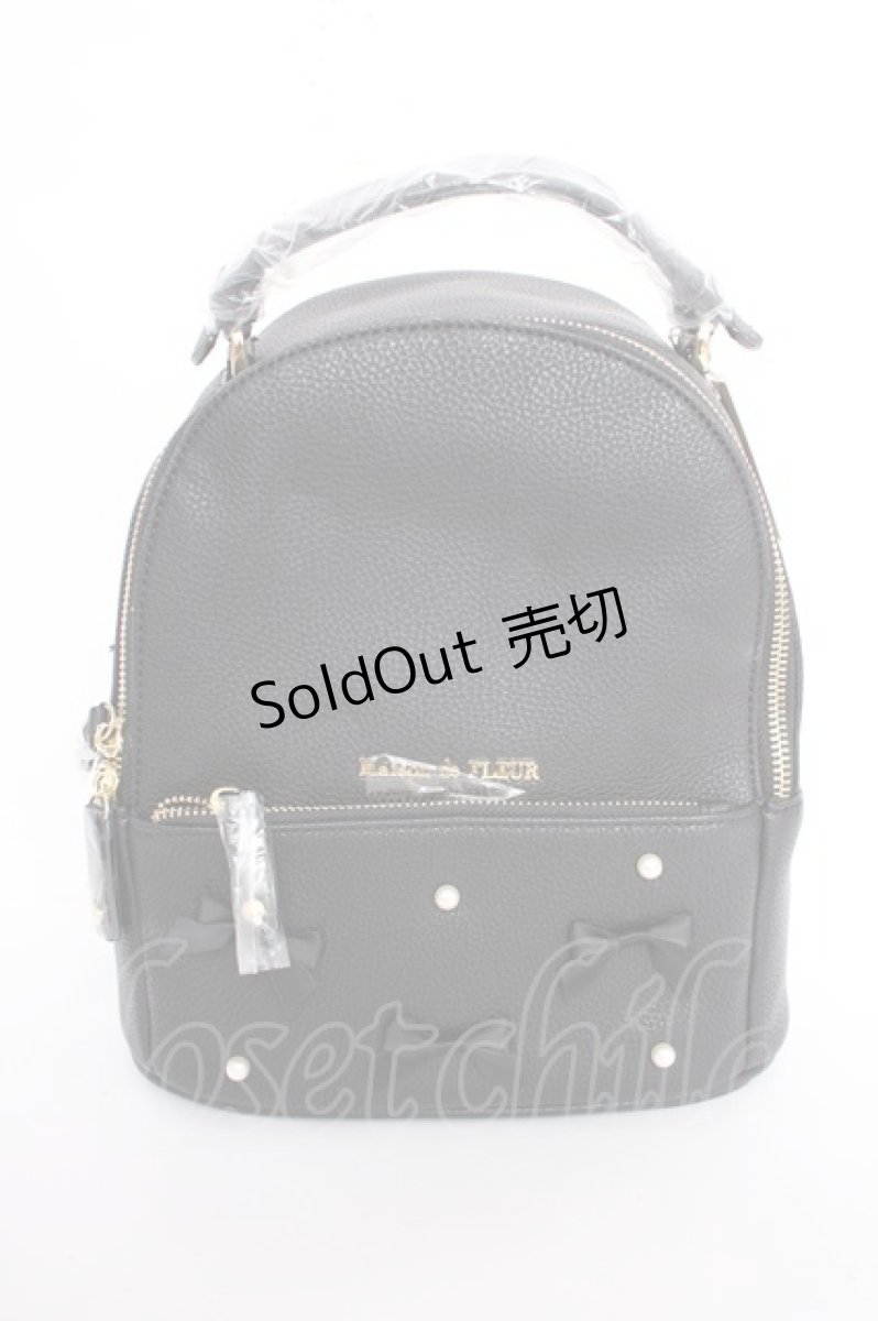 画像1: Maison de FLEUR / 新宿限定パールリボンリュック F ブラック Y-26-09-05-048-LO-BG-SZ-ZY (1)