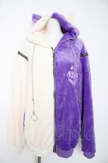 画像1: NieR Clothing / ふわもこバイカラーボアアウター  紫×白 Y-26-09-06-056-PU-CO-SZ-ZY (1)