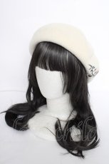画像1: axes femme / ローズ刺繍ベレー  生成り Y-26-09-07-004-AX-AC-SZ-ZY (1)