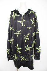 画像1: NieR Clothing / 総柄ZIPパーカー  黒 Y-26-09-09-062-PU-TO-SZ-ZY (1)