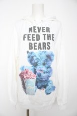画像1: MILKBOY / NEVER FEED BEAR HOODY M ホワイト×ブルー Y-26-09-09-046-MB-TO-SZ-ZY (1)