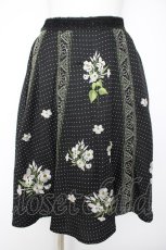 画像1: axes femme / ドット柄×お花刺繍入りスカート M 黒 Y-26-09-10-139-AX-SK-SZ-ZY (1)