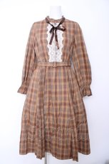 画像1: axes femme / プリーツ切替チェック柄ワンピース M キャメル Y-26-09-12-104-AX-OP-SZ-ZY (1)