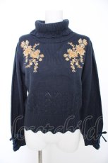 画像1: axes femme / フラワー刺繍タートルニット M Dグリーン Y-26-09-12-015-AX-TO-SZ-ZY (1)