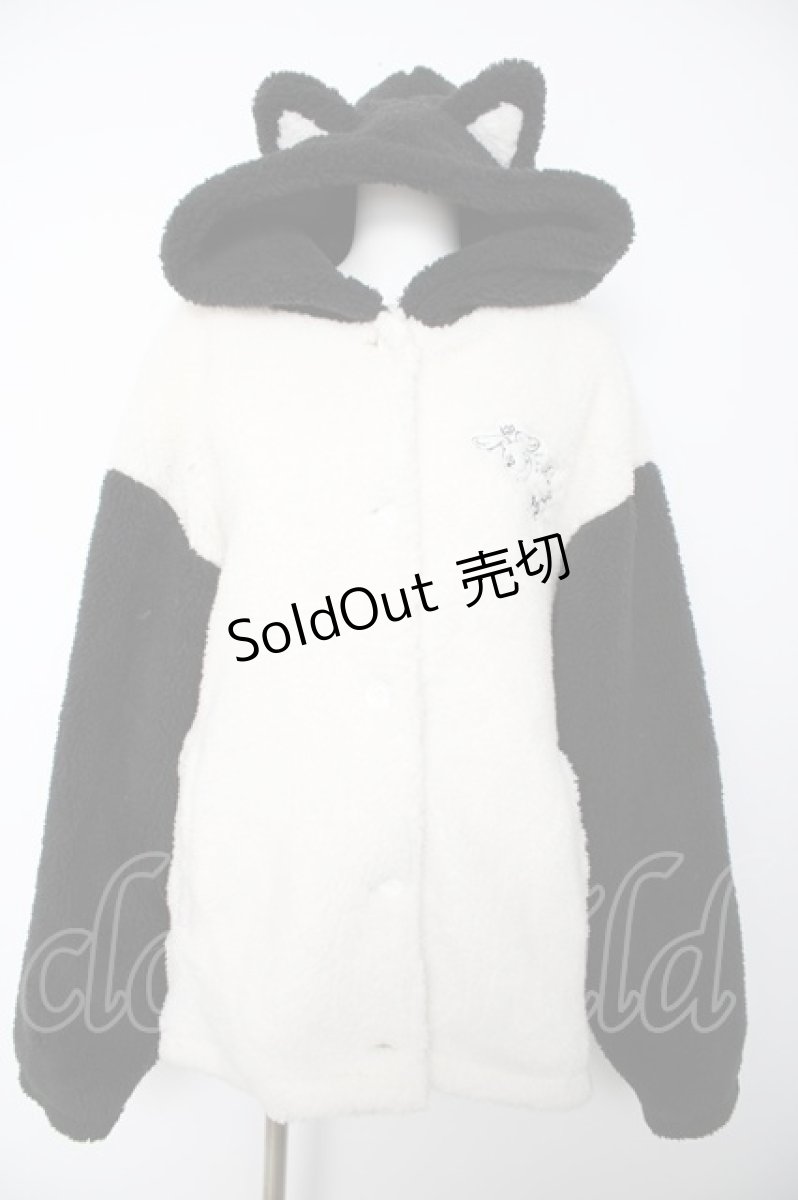 画像1: NieR Clothing / 耳付きフードバイカラーボアアウター F 白×黒 Y-26-09-13-075-PU-CO-SZ-ZY (1)