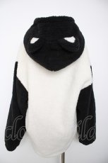 画像2: NieR Clothing / 耳付きフードバイカラーボアアウター F 白×黒 Y-26-09-13-075-PU-CO-SZ-ZY (2)